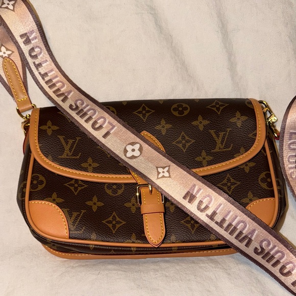 Designer Mono Tan and Brown Crossbody Bag - Picture 2 of 5